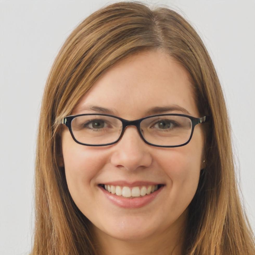 Siena Valtonen, Head of Client Solutions at SynexIntel